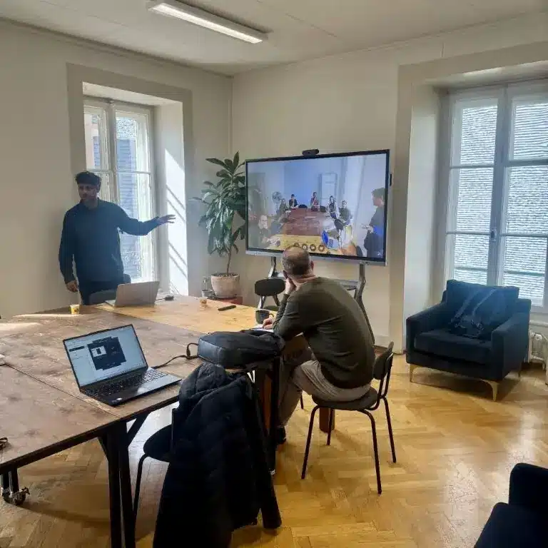 Écran interactif avec système de visioconférence Théâtre du Passage