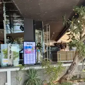 Ecran extérieur Hôtel Mona à Montreux