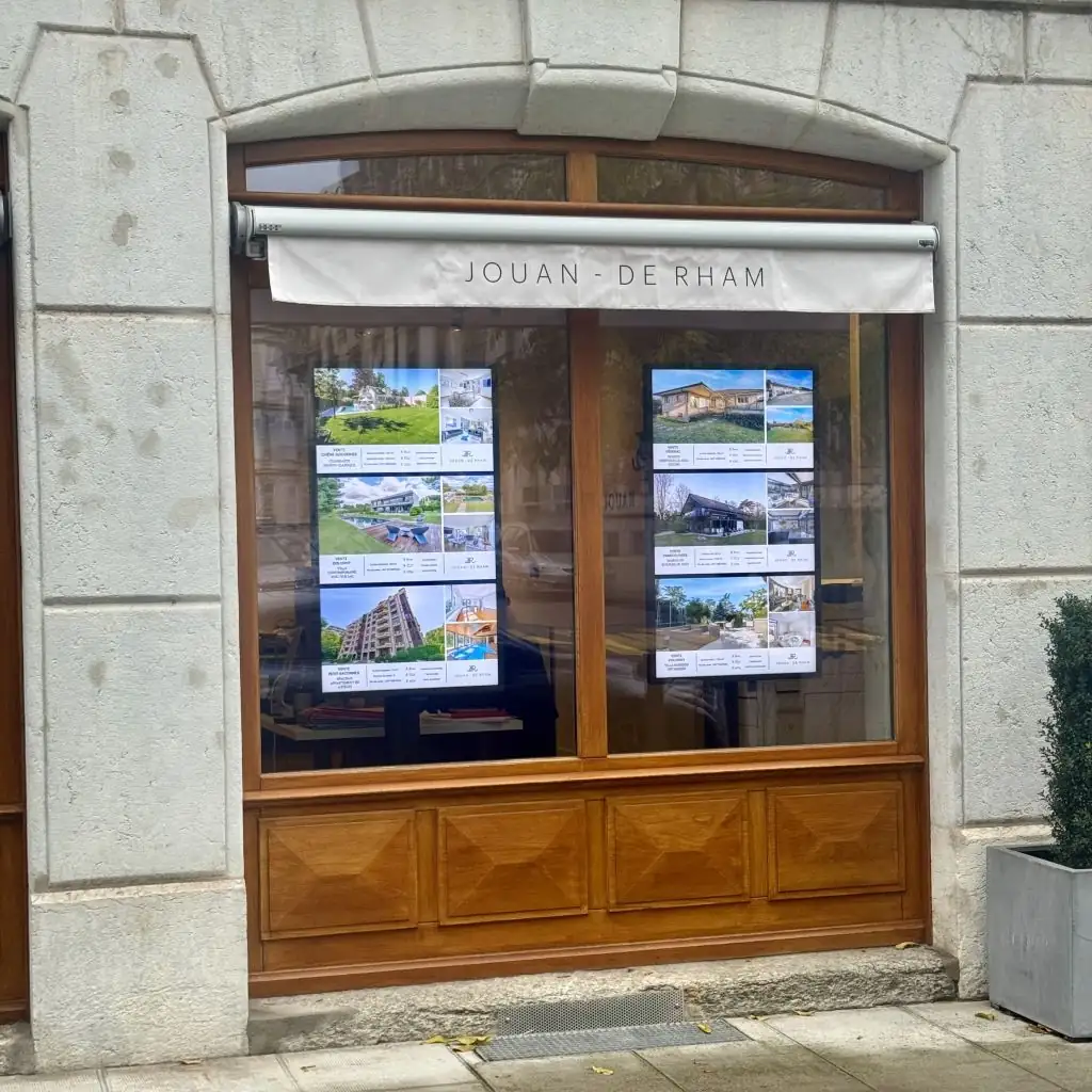 Écran vitrine digital sur pied affichage dynamique haute luminosité 4000 cd/m²